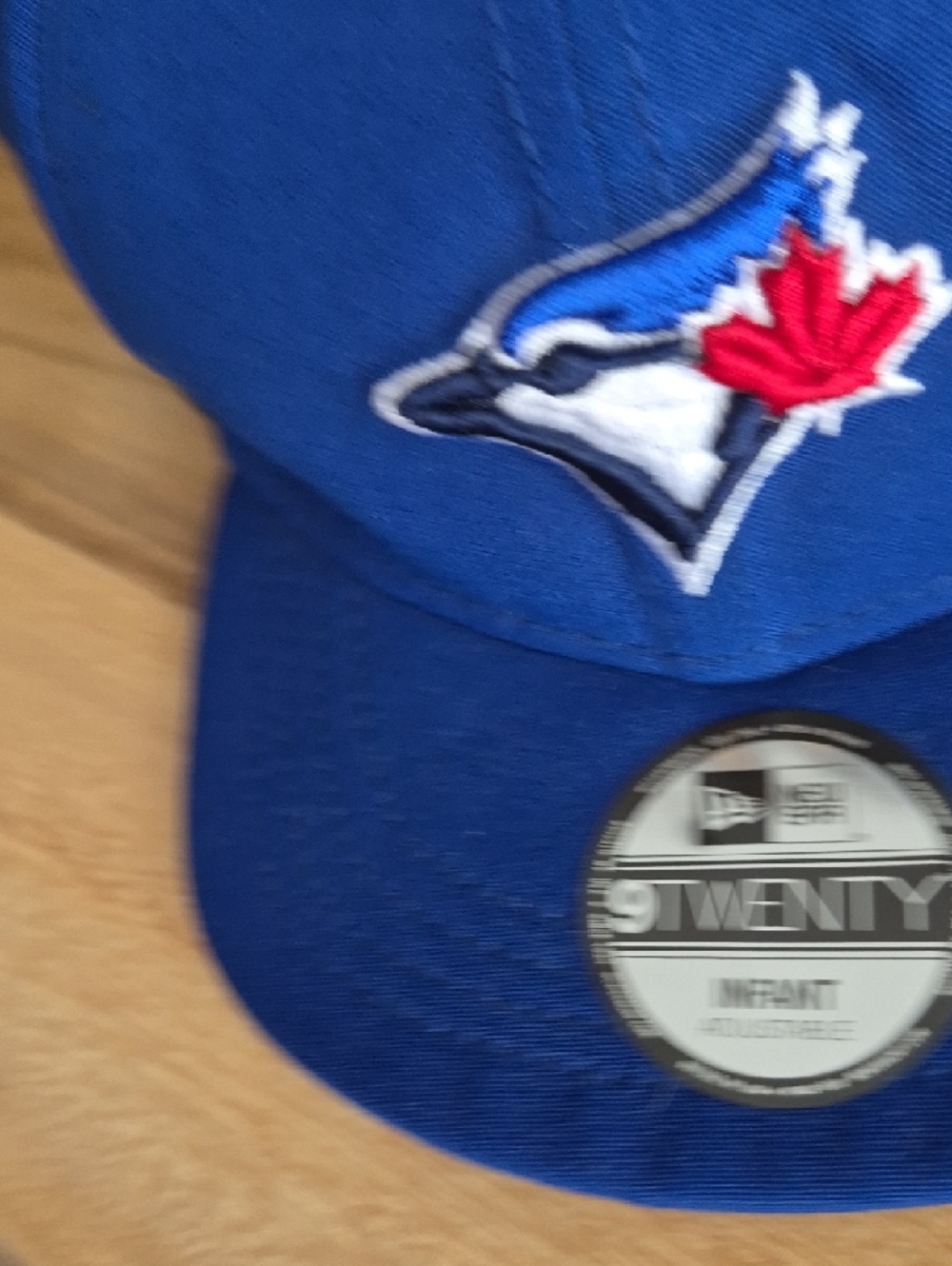 New Era Blue Toronto Blue Jays Infant Cap with Red Maple Leaf - Picture 3 of 4